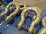 4x 25t safety shackles.